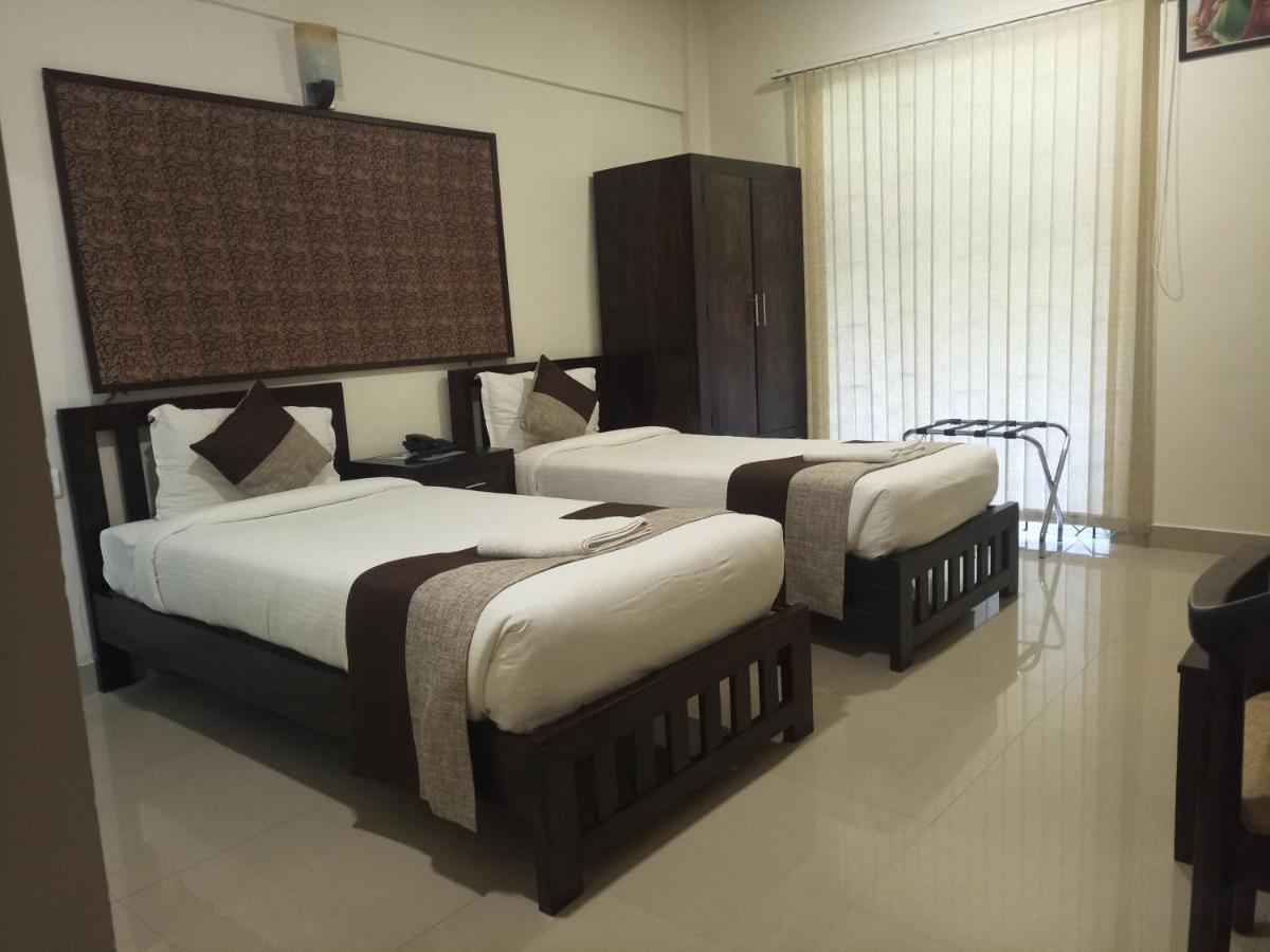 Le Noor Hotel Kochi Екстериор снимка