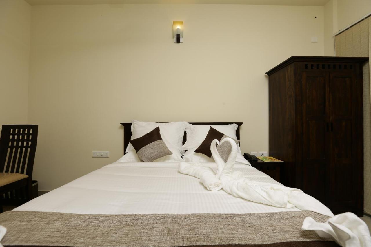 Le Noor Hotel Kochi Екстериор снимка