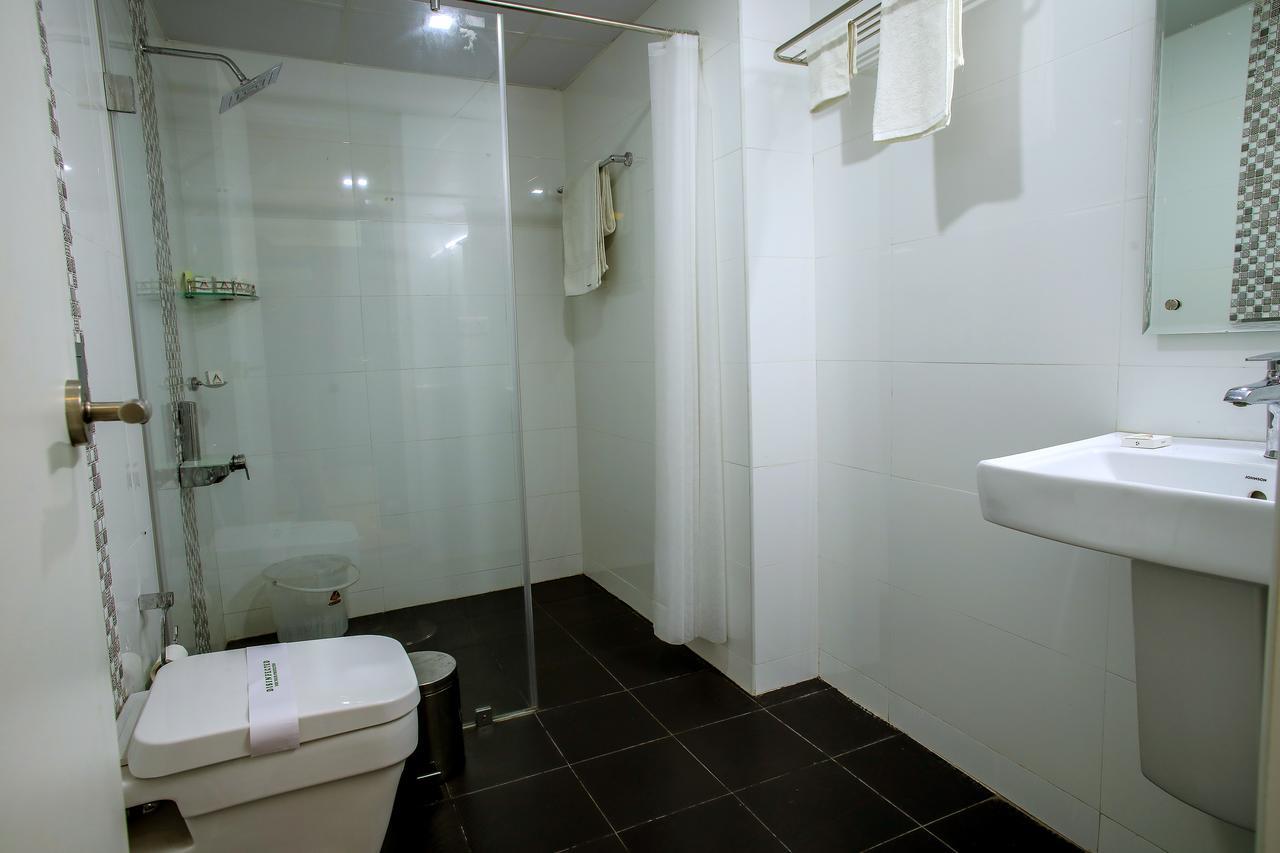 Le Noor Hotel Kochi Екстериор снимка